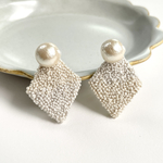 「euphoria〜多幸感～」10mmコットンパール.刺繍ピアス.刺繍イヤリング.349