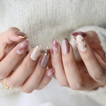 ハートニュアンスネイル　　　ブライダル/結婚式/大人/上品/オフィスネイル/くすみ/可愛い/付け爪/おすすめ/サイズ/淡色/シンプル/ベージュ/ニュアンス/ショート/ピンク/ゴールド/秋/冬