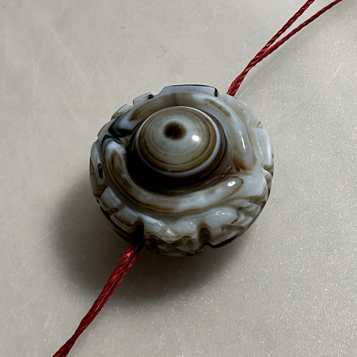 高品質 本翡翠彫刻虎 ひとつ穴あき 天然石 翡翠彫刻ペンダントトップ