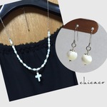 ★SALE 限定作品 天然シェルマザーオブパールクロスのネックレス＆ピアス／イヤリングＳＥＴ