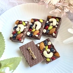 チョコバーブローチ