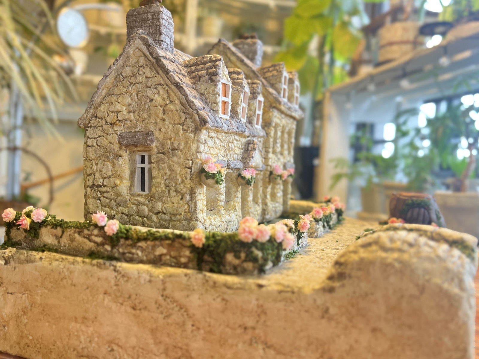 ソーラーライトのモルタルハウス・コッツウォルズの街並み2作目