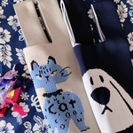 sale❤️グレージュ水色猫ちゃん英字/ニットバッグ英字リボン付き/サブバッグ、トートバッグ、ご近所バッグ