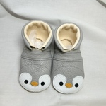 ペンギン お名前入りベビーシューズ 出産祝い  赤ちゃんギフト　一歳のお誕生日プレゼント　名入りギフト　ペンギン好き　動物シューズ　革靴　靴