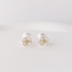 【ピアス】一花ピアス　7mm 小さな花　パールキャッチ　ミント