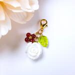 薔薇のファスナーチャーム　カーネリアン