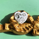 【1コずつ販売】#czech button#czech glass #チェコ　heart22✖️22㍉　white/silver馬蹄クローバーきのこ　金具型