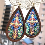 ステンドグラス風 クロス 十字架 教会 ピアス イヤリング 樹脂ピアス ノンホールピアス アクセサリー キラキラ 万華鏡 カラフル レインボー 幻想的 綺麗 可愛い 