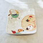 【うのふ】明るく、楽しく、美味しく！足付き大皿3 2025