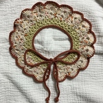 ベビーつけ襟　かぎ針編み　ベージュ×レッド🌹