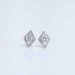 【ピアス/ジルコニアダイヤカット】ひし形 誕生日 結婚式 ギフト ダイヤ　華奢　オフィス　バレンタイン　ホワイトデー　春