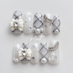 乳白色ネイル♡  チェックネイル リボンネイルチップ 韓国ネイル ネイルチップ ガーリー 前撮り ブライダル 成人式