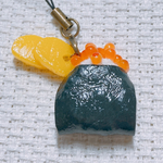 イクラおにぎり🍙ストラップ