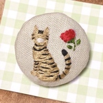 ご依頼品☆ ちゃおとたら吉様のたら吉くんの刺繍ブローチ🐈💕