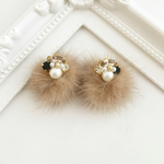 再販☆ビジューとふわふわファーのピアス