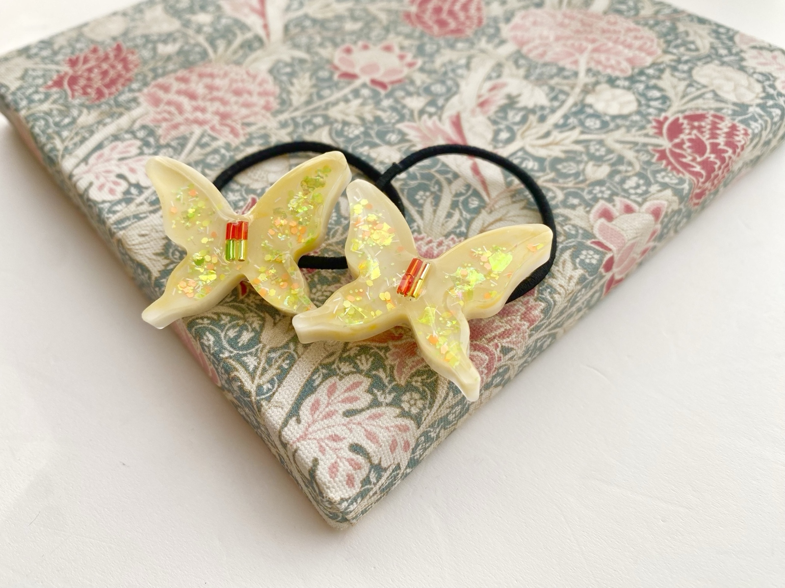 キッズ レジン butterfly ちょうちょ ヘアゴム 2本セット lime