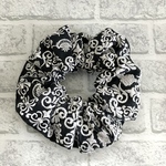 3/25まで送料無料♪アリス柄 インド刺繍リボンのシュシュ ブラック系