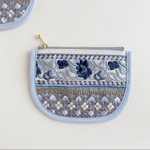 インド刺繍リボン　ポケットティッシュケース付きポーチ　ブルー　花柄　青