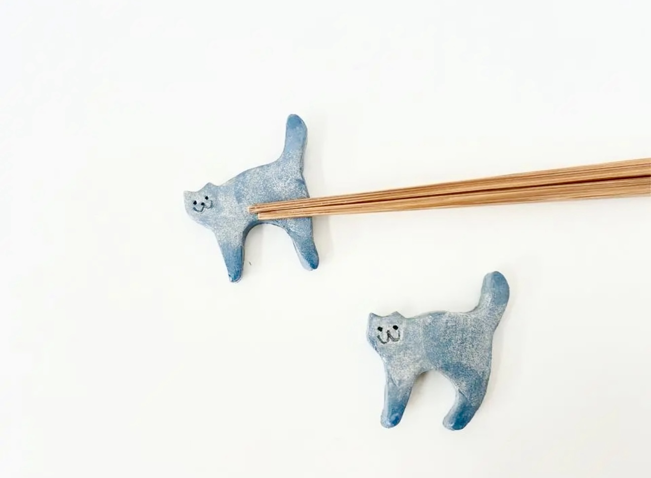 作家さんの手作り はし置き 黄色い犬 青い猫 置物としても可愛い 作家