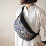 上品なボディバッグlarge　ウィリアムモリス・アイリス【受注生産】