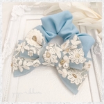 大人可愛いインド刺繍リボンの大きめシュシュ　水色