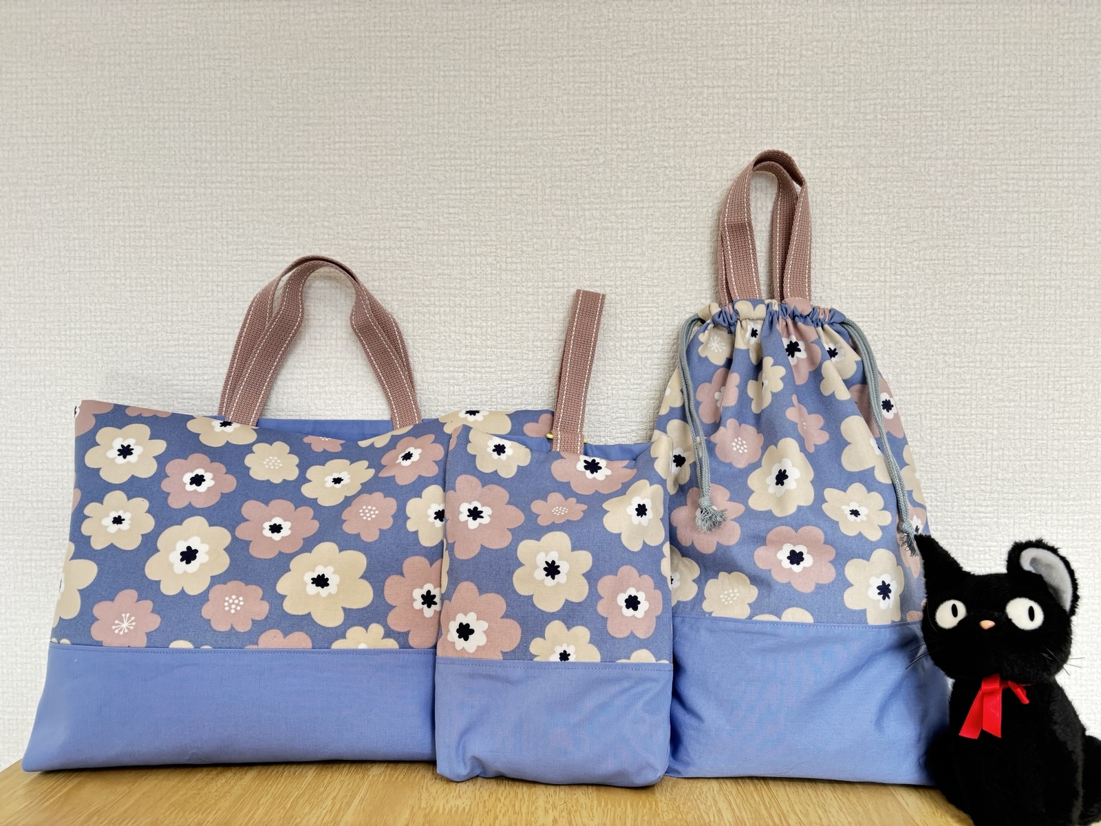 北欧風くすみブルーのお花柄３点セット
