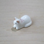香箱座り猫の置物・箸置き［パステルミケ］