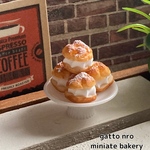 ミニチュアスイーツ　ケーキスタンドシュークリーム