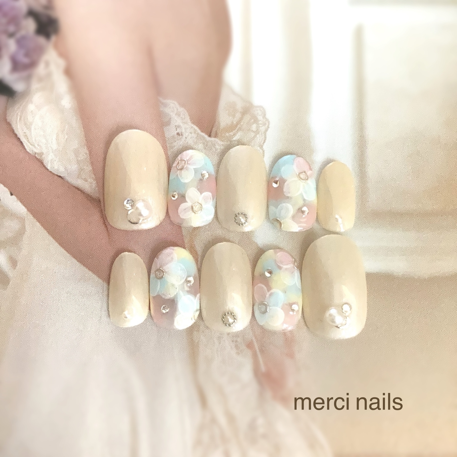 ワンタッチネイル加工可◎ブライダルネイルチップ ホワイトフラワーネイルチップ 結婚式ネイルチップ 和装ブライダルネイルチップ オーダーチップ