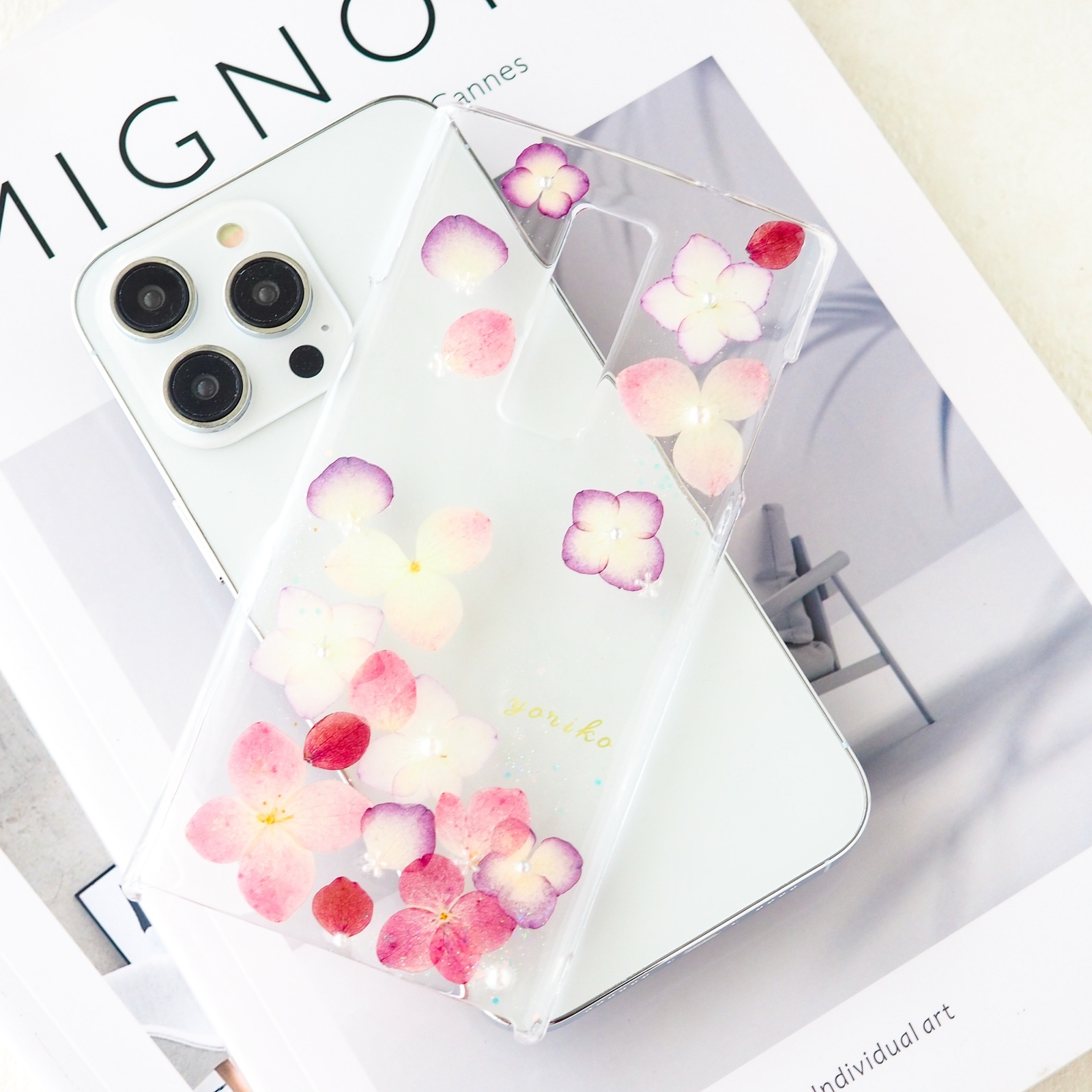 ハンドメイドの 押し花 iPhone ケース NO.600】押し花＆レジン