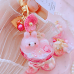 あにまる桜パフェキーホルダー　フェイクフード　ハンドメイドレジン　キーホルダー　パフェ　桜　ピンク