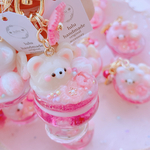 あにまる桜パフェキーホルダー　フェイクフード　ハンドメイドレジン　キーホルダー　パフェ　桜　ピンク