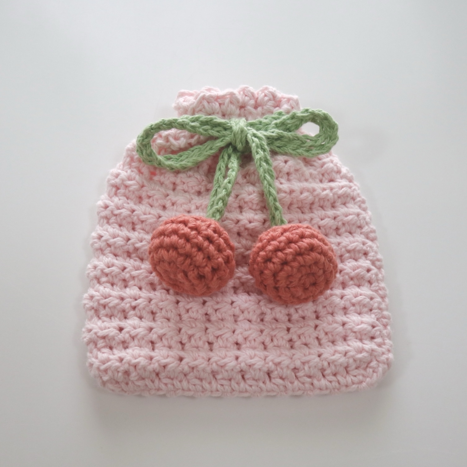 ハンドメイド✳︎ マチあり巾着 さくらんぼ刺繍 くすみピンク