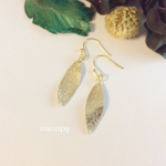 gold leaf シンプルピアス