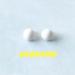 colorful ＊ white イヤリング ＊ プチイヤリング 春 カラフルイヤリング ホワイト 白 カラーボール カボション ポイントカラー 無地 マットカラー ナチュラル シンプル 個性派 単色