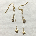星の煌きピアス