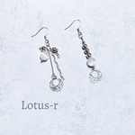【金属アレルギー対応】ホワイト キャッツアイ アシメ ピアス