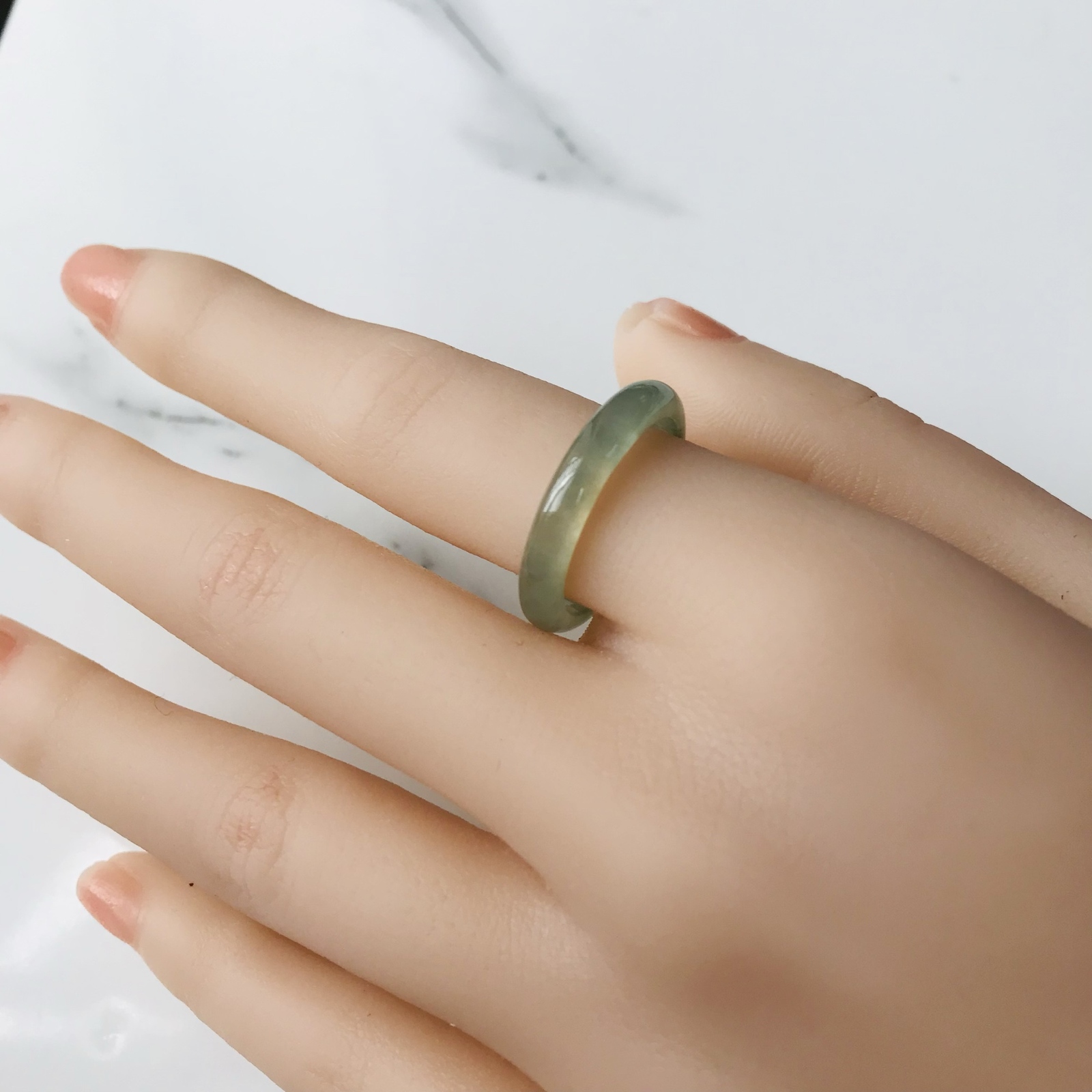 [R50-084］ ジェイド　JADE ヒスイ　本翡翠　くりぬき　リング　天然石　一点物　ミャンマー産　18号　指輪