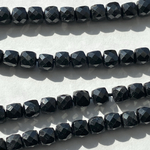 ブラックトルマリン キューブカット3～4mm 20粒