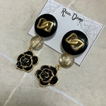 シックなピアス