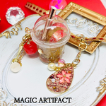 レジン✧キーホルダー ♡魔女の不死への誘惑を秘めた白雪姫をモチーフにしたポイズン・アップル♡