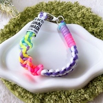 パラコード✶スマホストラップ✶ショート手首用✶ハンドストラップ✶ストラップホルダー付✶ライトパープル☓ホワイト☓パステルレインボー