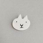 オトナにゃんこさんブローチ♪白猫 大人 猫  ねこ ネコ♪