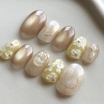 【spring beige flower】No.39 ニュアンスネイル　淡色ネイル　マグネット　ナチュラル　お花　フラワー　ベージュ　ゴールド　パール
