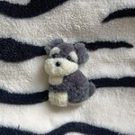 ミニチュア・シュナウザーの刺繍ブローチ【小】　犬　