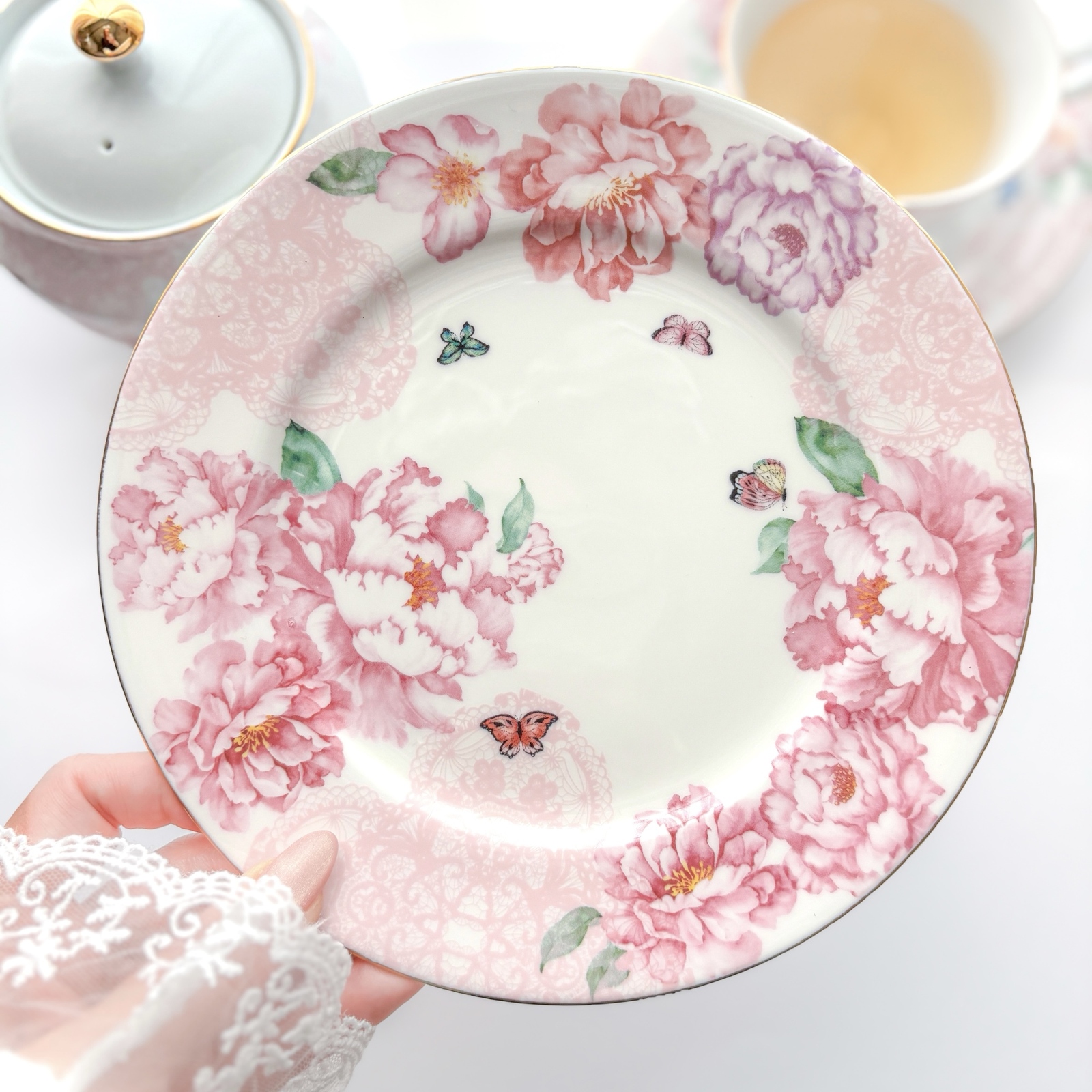 英国製  【Angela】パステル 淡い色彩のお花❁ディナー皿 英国製 【Angela】パステル 淡い色彩のお花❁ディナー皿