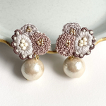 「mitemite」くすみピンク.刺繍ピアス.刺繍イヤリング.298