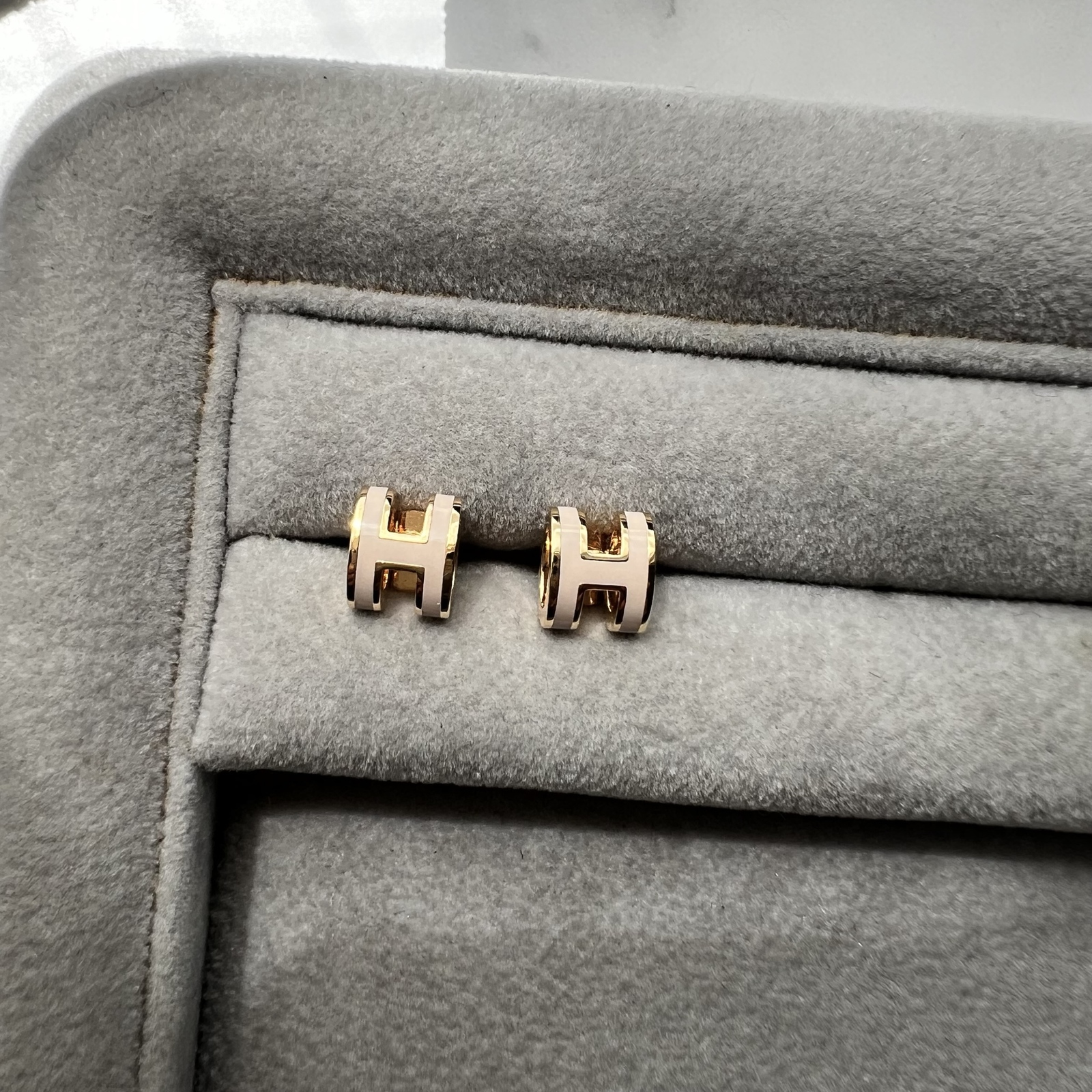 イニシャルピアス　トラベルジュエリー 9,786円