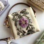 new🕊️インド刺繍リボン チャームポーチ♡ Cream beige ①ボックスポーチ チャーム 便利なチャームポーチ✨
