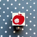 963hanko ラバースタンプ: りんごからチラリ